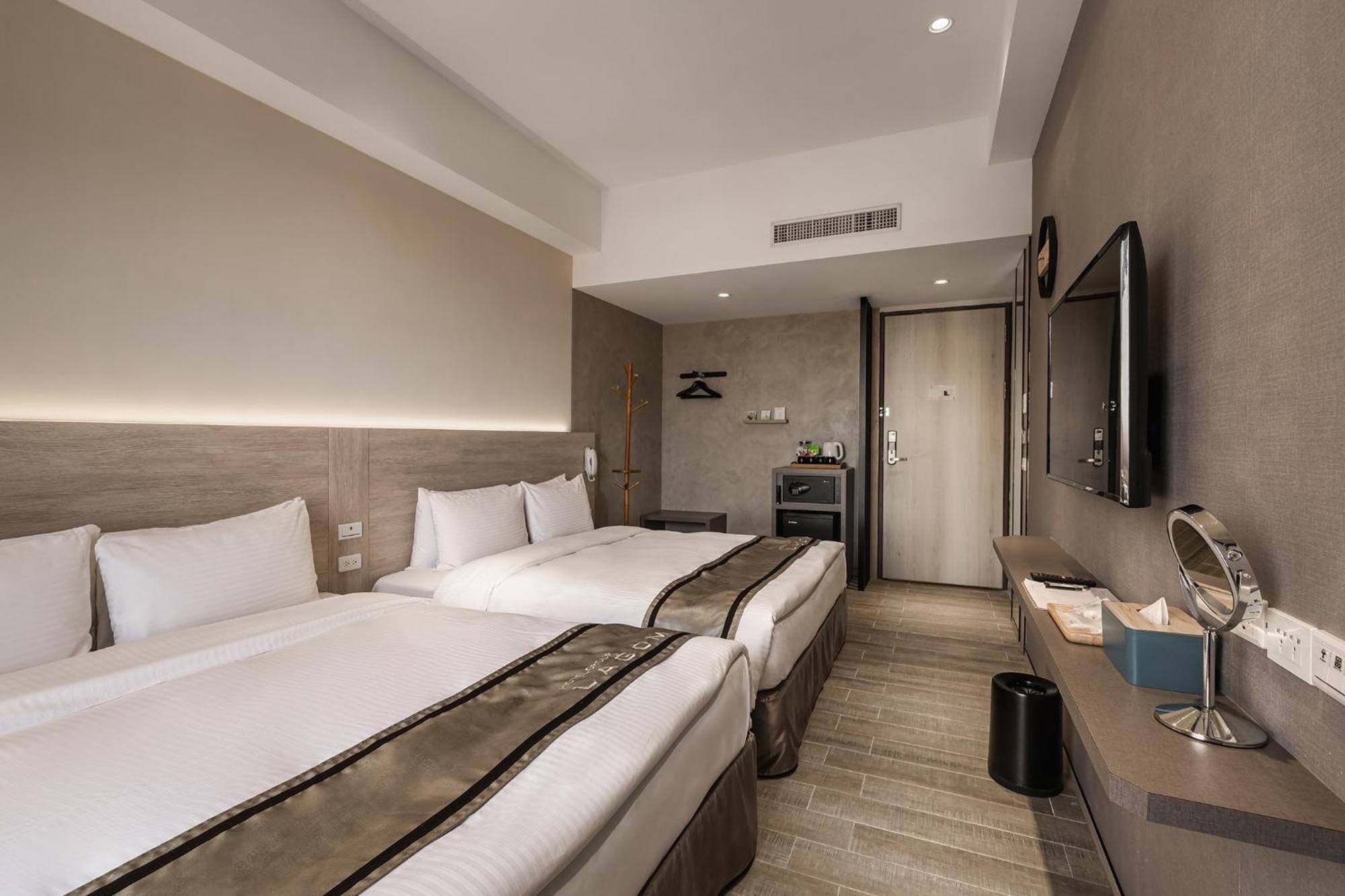 Hotel Yam Lagom Гаосюн Екстер'єр фото